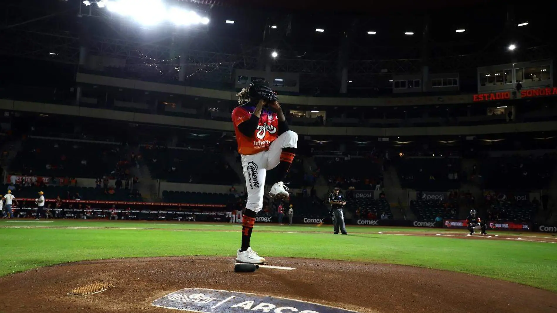 Encuentro entre Naranjeros vs Yaquis